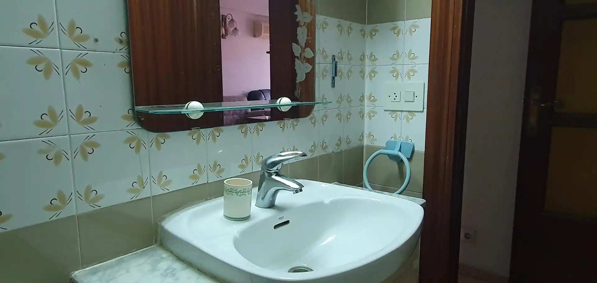 Habitación en Calle PRIMAVERA, Carolinas Altas