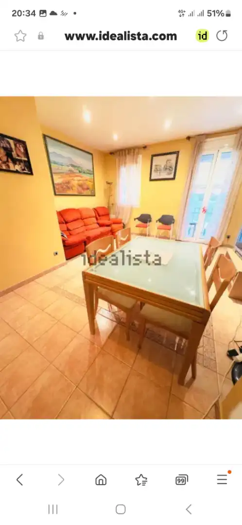 Vista exterior de Casa adosada en venda en Cornellà de Llobregat amb Aire condicionat, Calefacció i Terrassa