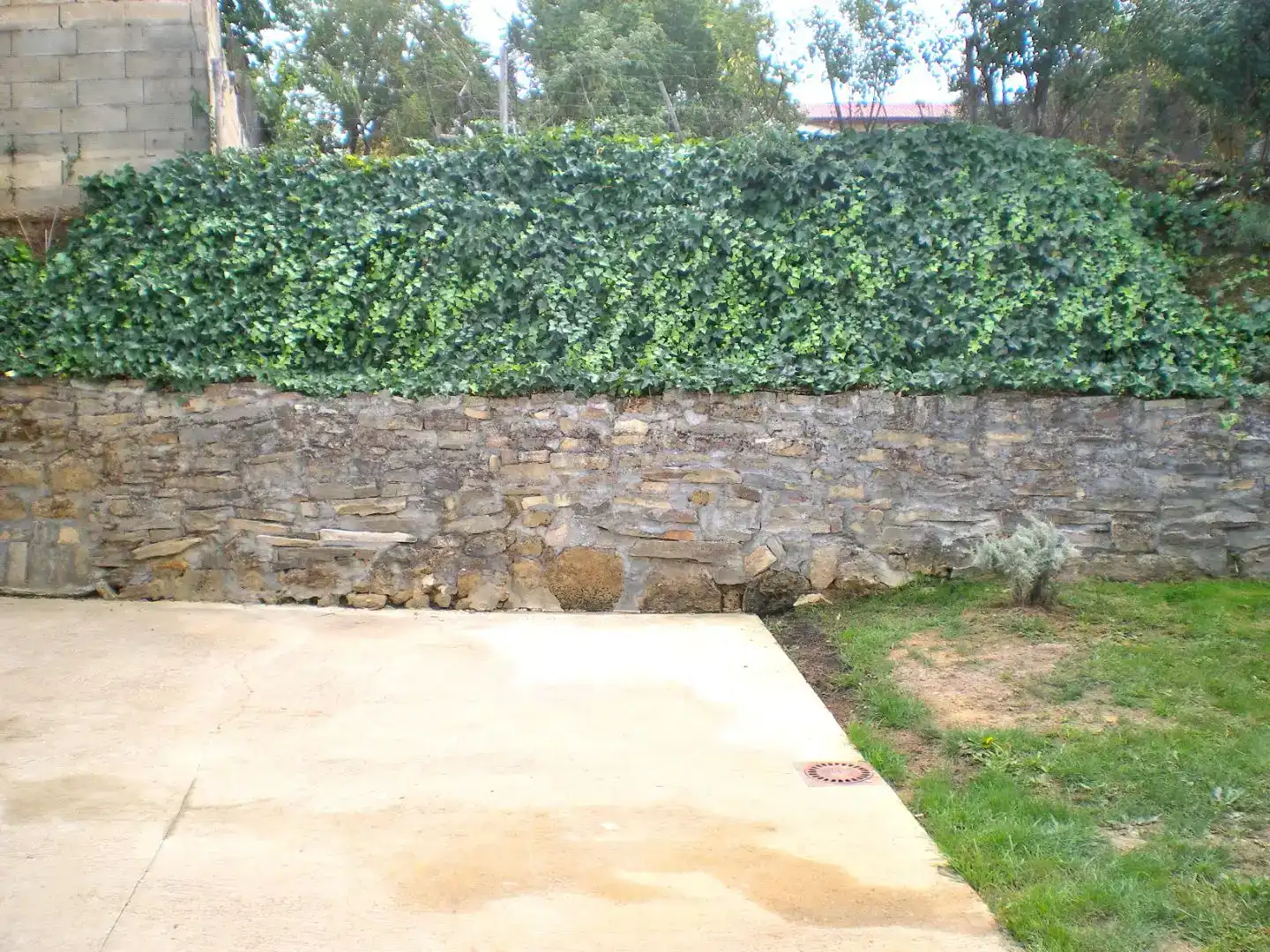 Terrassa de Pis en venda en Cea amb Jardí privat, Traster i Moblat