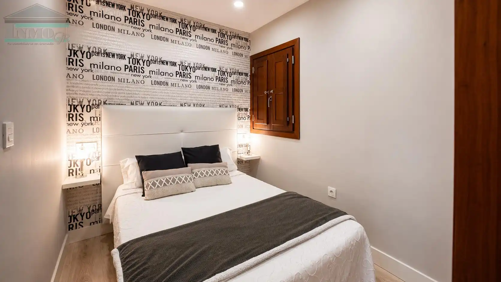 Habitación de Estudio de alquiler en Granada con Aire acondicionado, Parquet y Amueblado