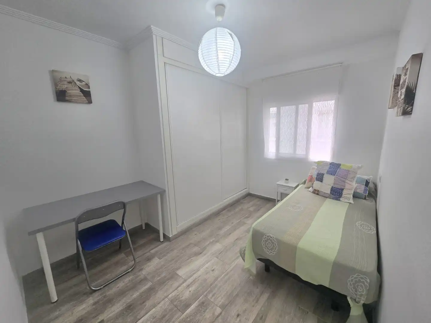 Schlafzimmer von Wohnung zur Miete in Valencia mit Klimaanlage, Terrasse und Möbliert