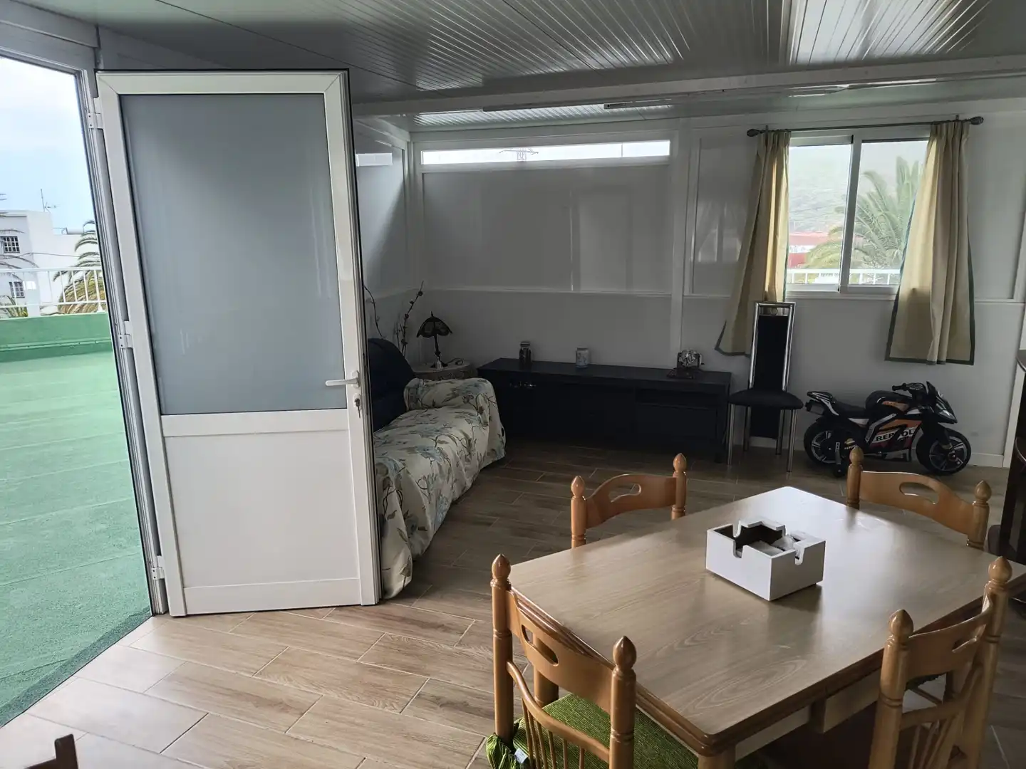 Dormitori de Casa o xalet en venda en Buenavista del Norte amb Jardí privat, Terrassa i Forn