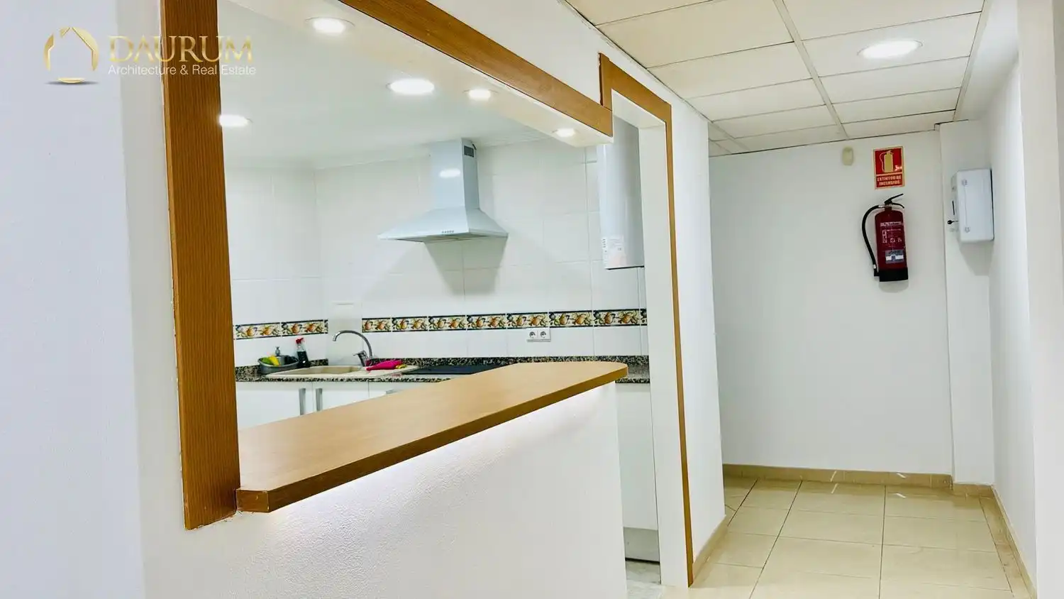 Cocina de Oficina en venta en Quart de Poblet con Aire acondicionado, Terraza y Amueblado