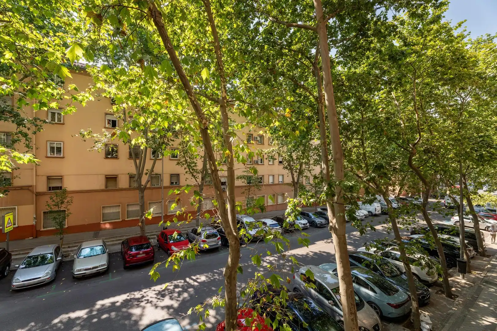 Vista exterior de Piso en venta en Madrid con Calefacción, Parquet y Balcón