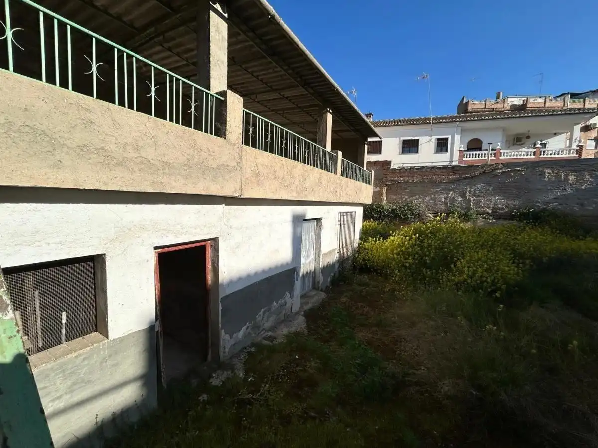 Vista exterior de Residencial en venda en Atarfe
