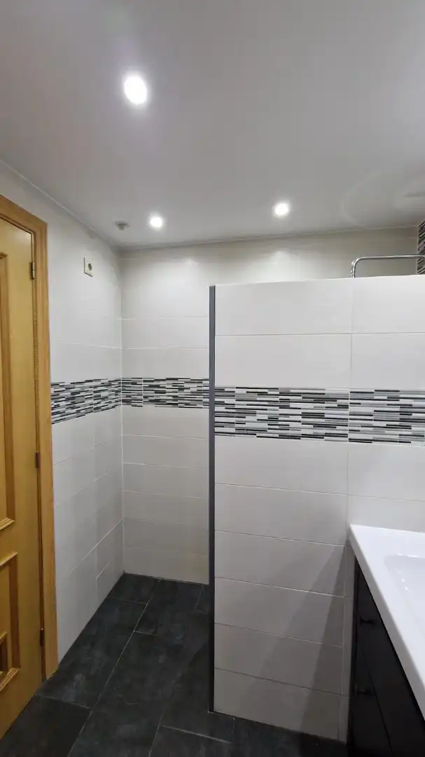 Bathroom of Flat for sale in Arroyo de la Miel 