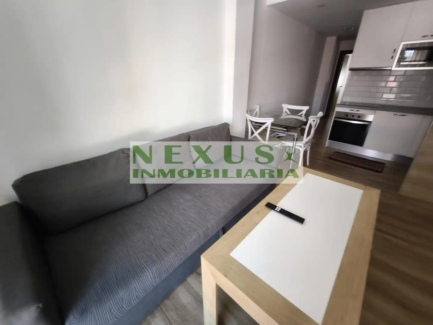 Dormitori de Apartament de lloguer en Cáceres amb Aire condicionat, Calefacció i Moblat