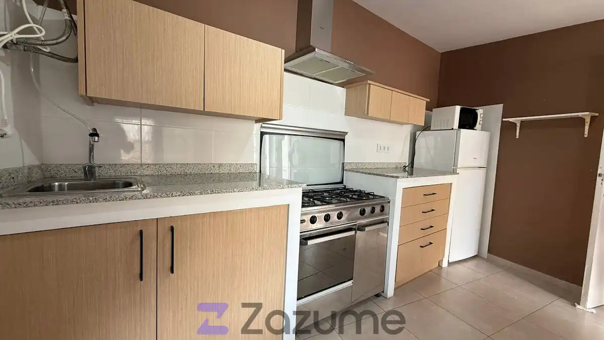 Cuina de Pis de lloguer en Murcia amb Aire condicionat, Moblat i Forn