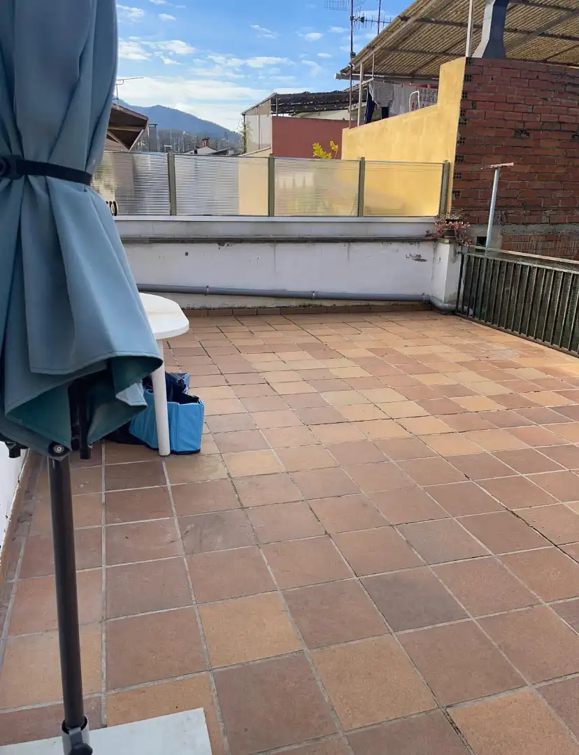 Terrassa de Casa o xalet en venda en Olot amb Calefacció, Terrassa i Balcó