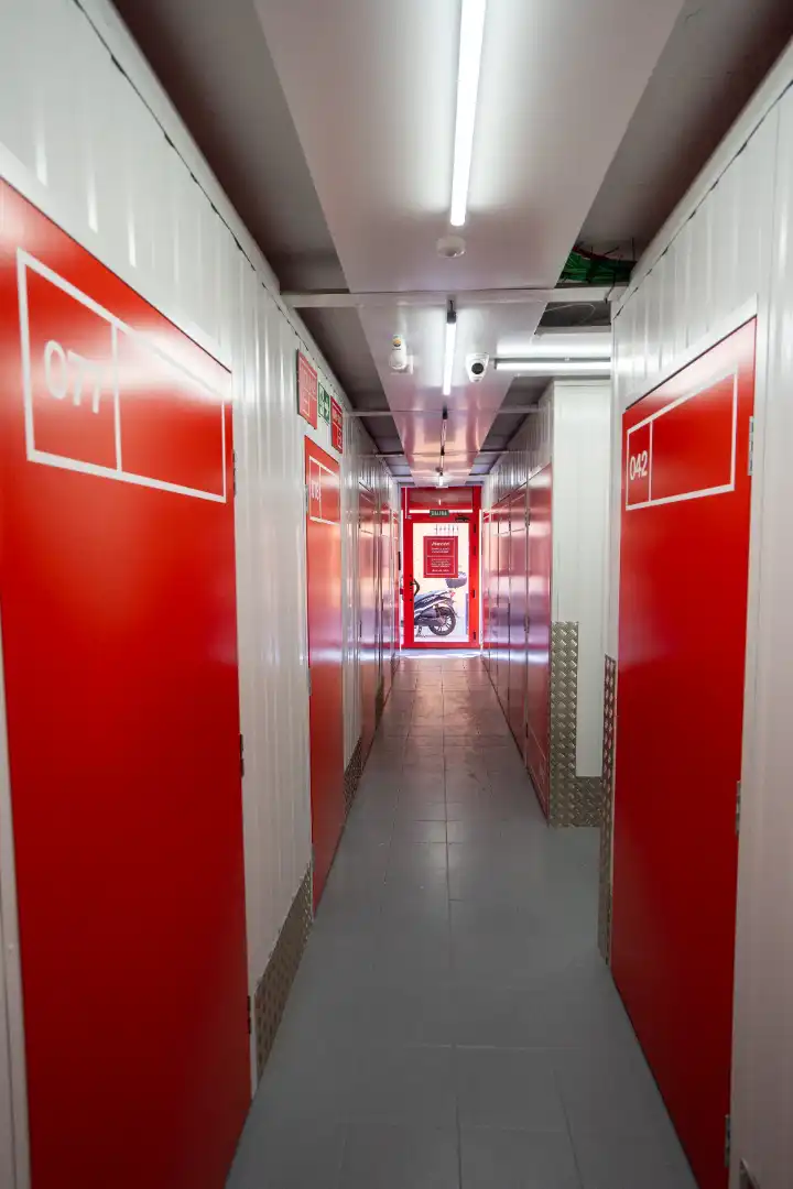 Storage room for rent in Barcelona  with Alarm