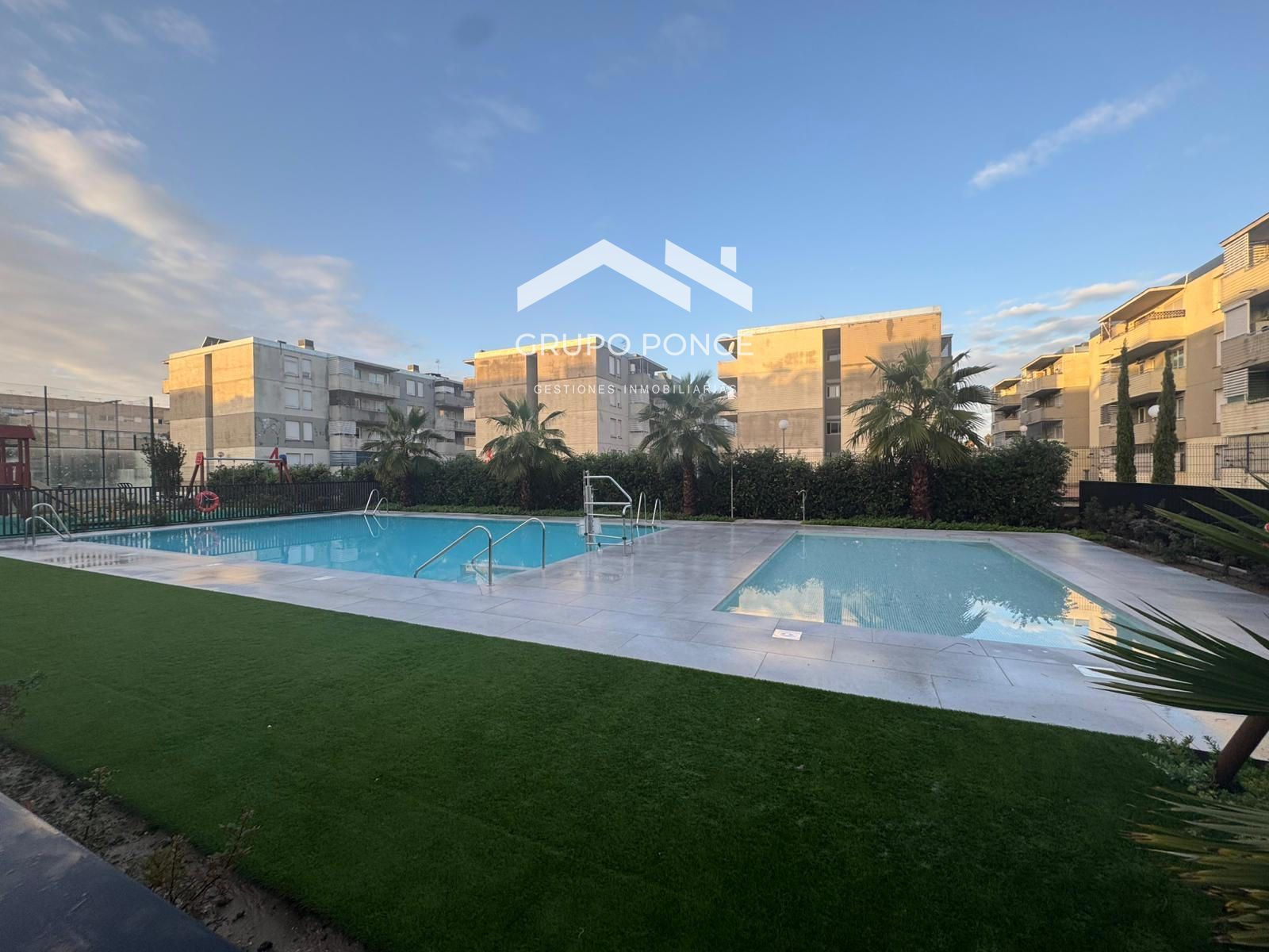 Swimming pool of Flat for sale in Jerez de la Frontera  with Terrace, Storage room and Swimming Pool