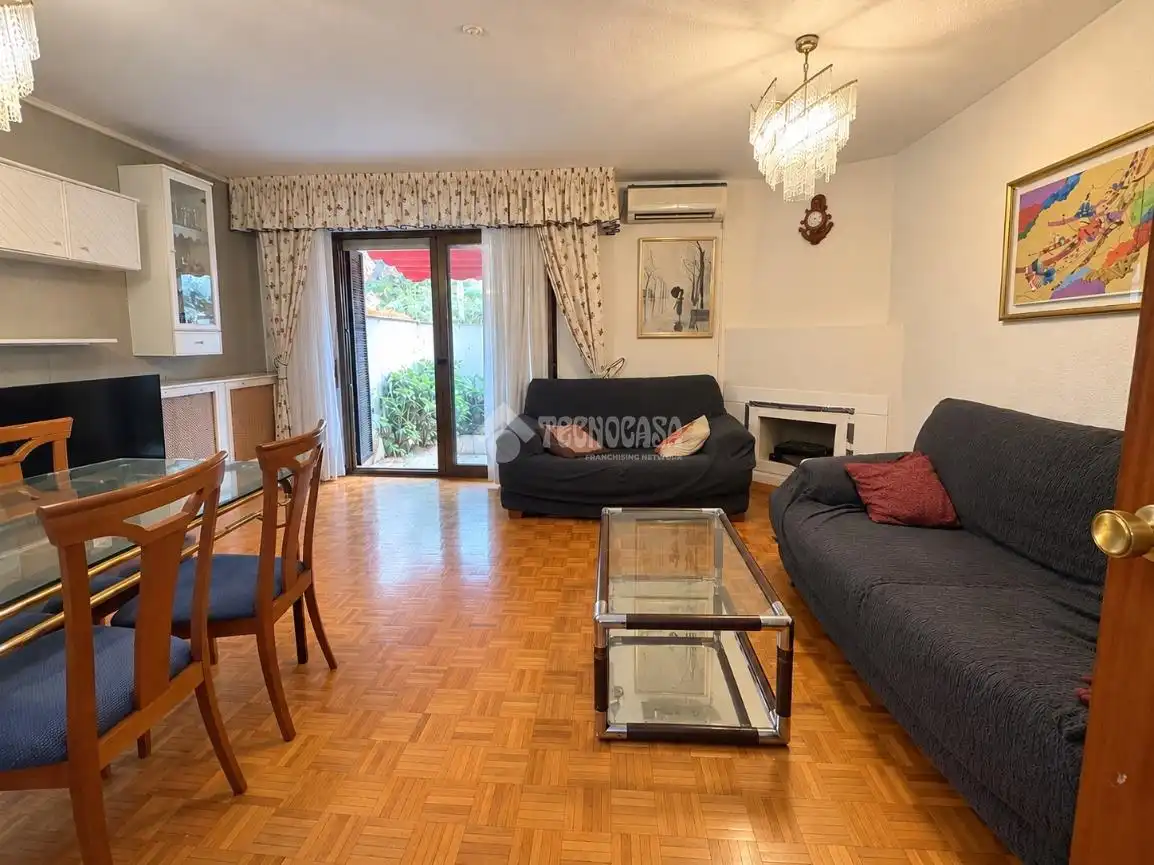 Casa pareada con jardín en venta en Casco Antiguo, imagen 9