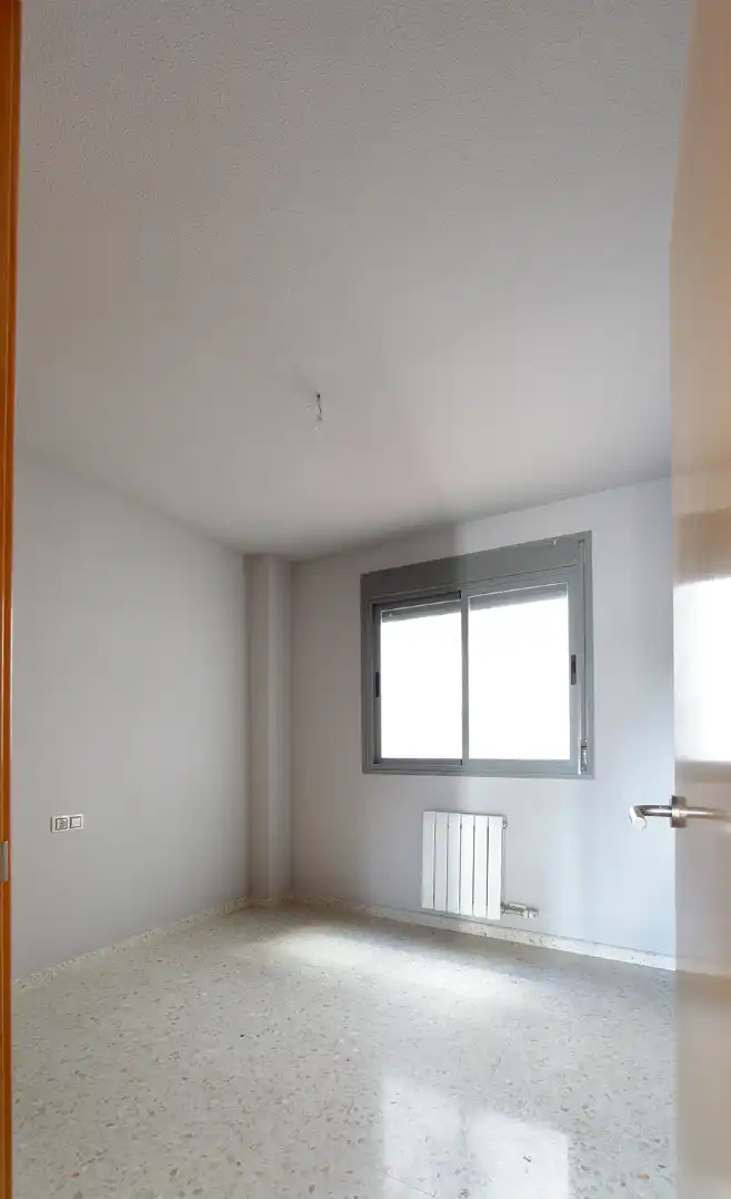 Bedroom of Flat for rent in Granada  with Heating and Oven