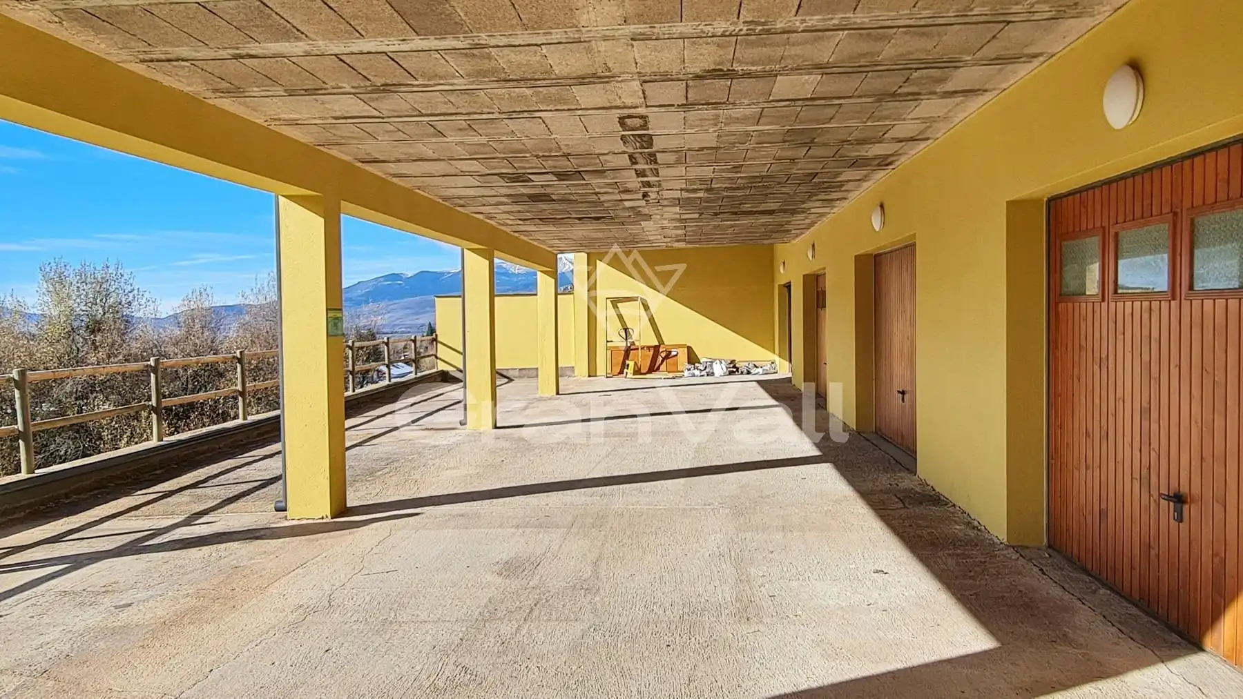 Außenansicht von Einfamilien-Reihenhaus zum Verkauf in Osséja mit Heizung, Parkett und Terrasse