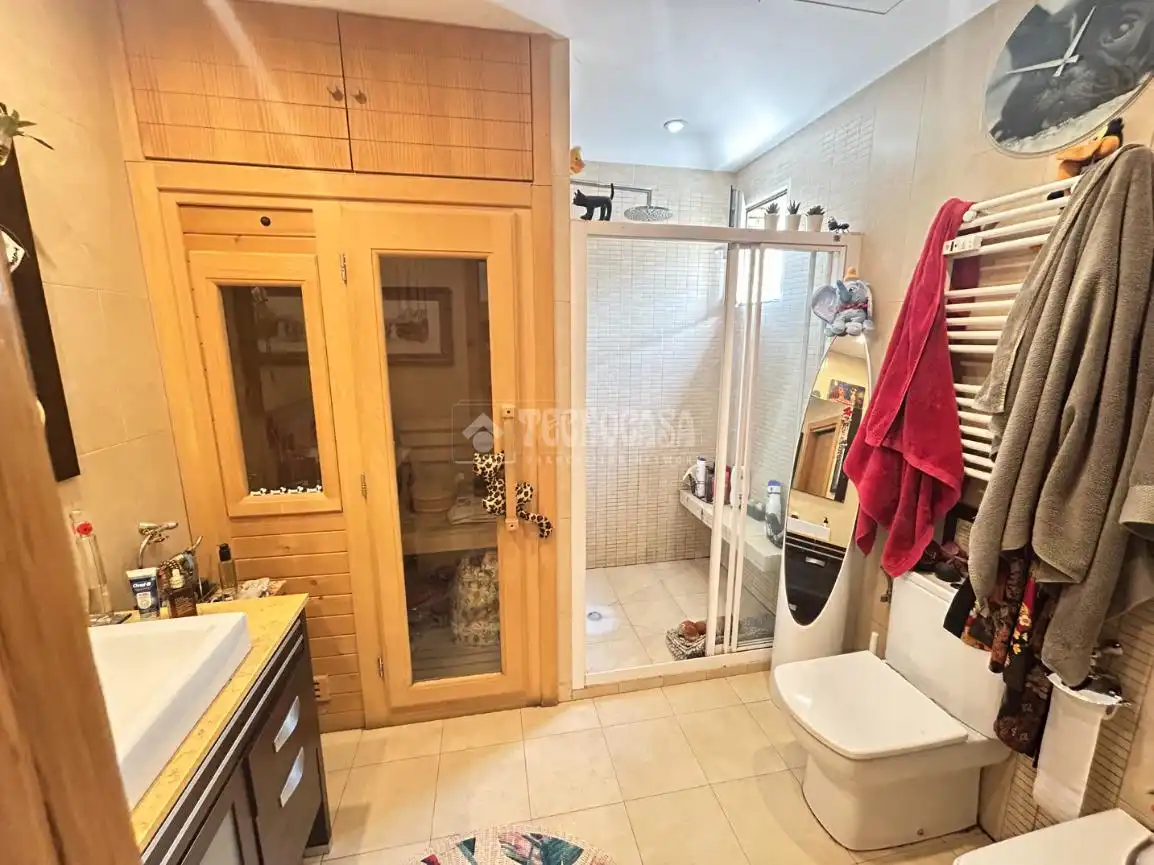 Baño de Ático en venta en Madrid con Aire acondicionado, Calefacción y Terraza