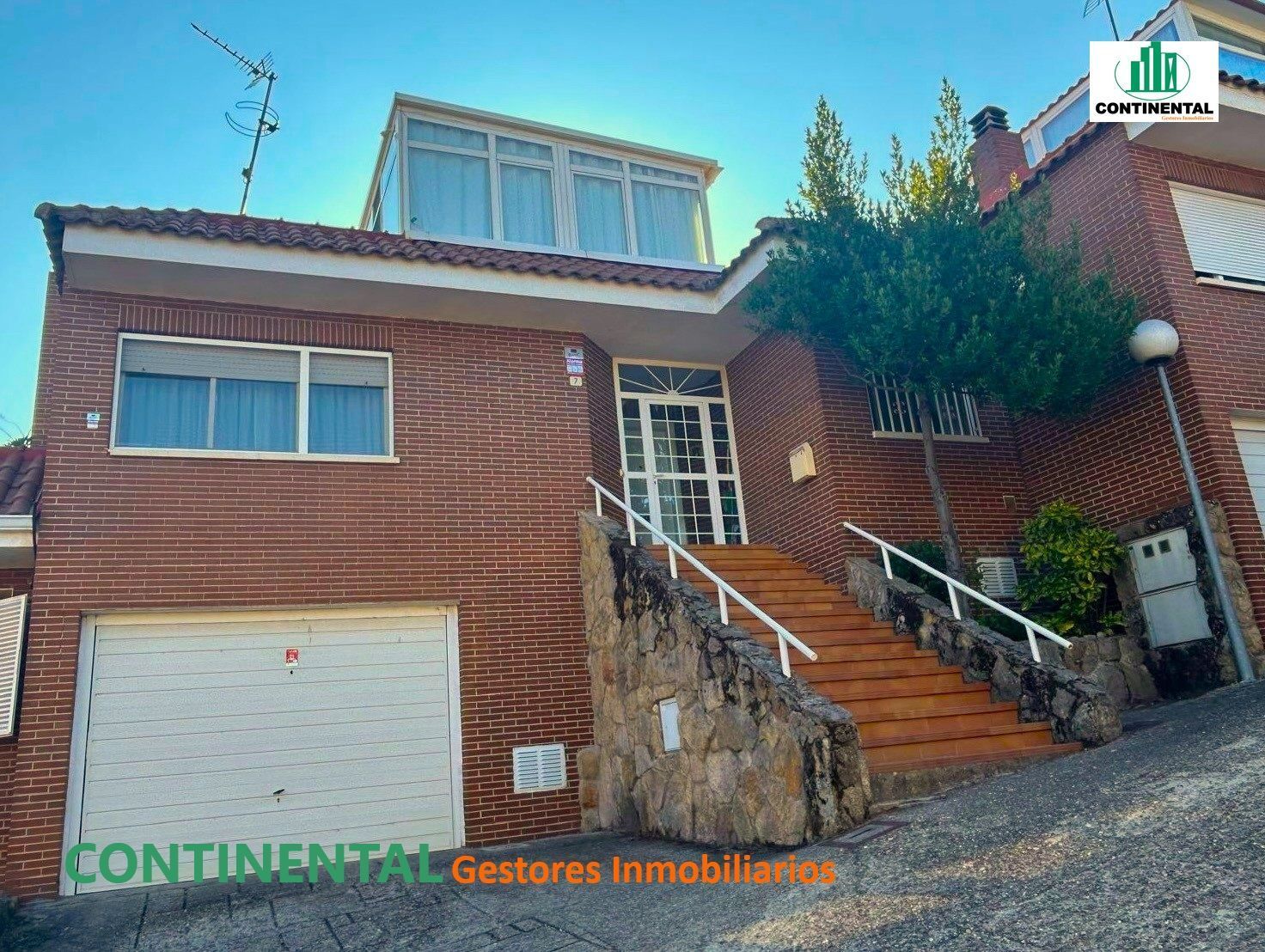 Vista exterior de Casa adosada en venta en Galapagar con Aire acondicionado, Calefacción y Jardín privado