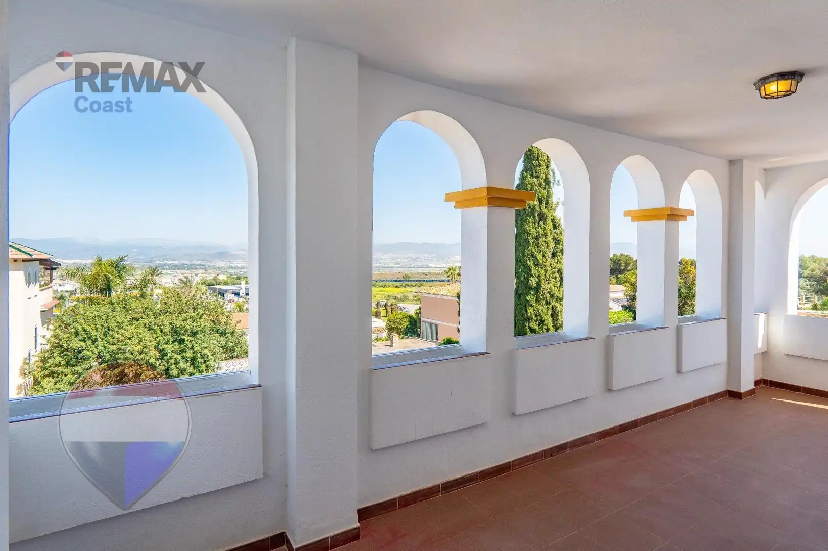 Terrassa de Casa o xalet en venda en Alhaurín de la Torre amb Piscina comunitària