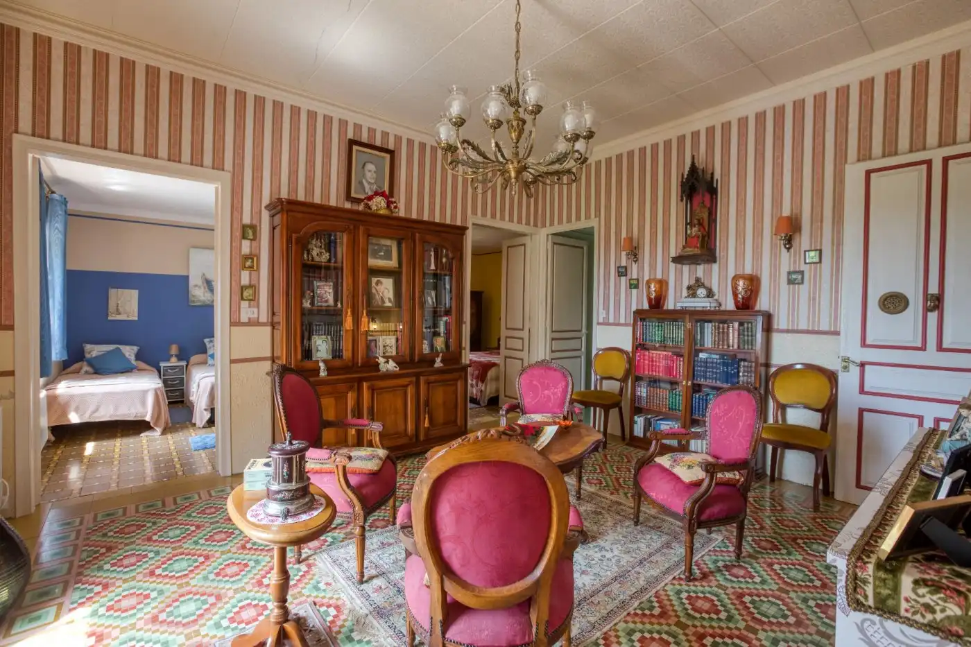 Wohnzimmer von Country house zum Verkauf in Sant Pere Pescador mit Privatgarten