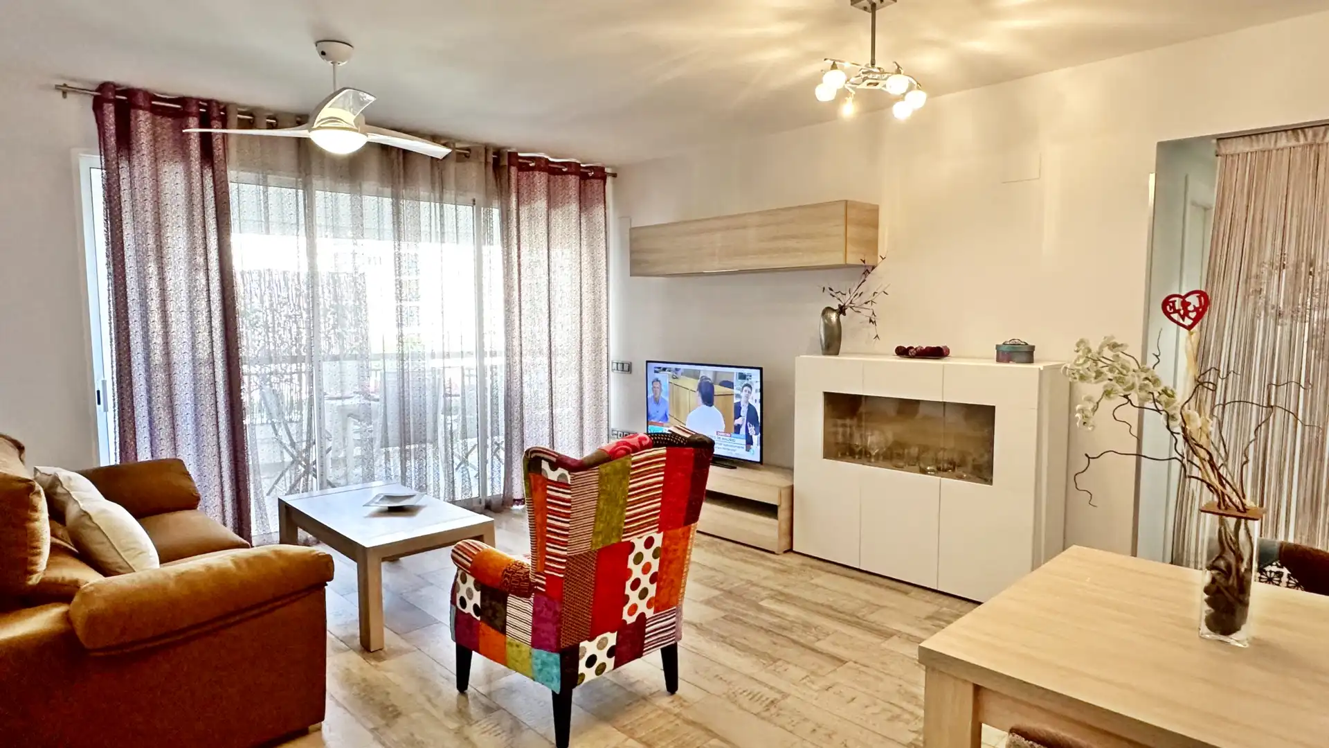 Sala de estar de Apartamento de alquiler en Gandia con Terraza, Amueblado y Horno