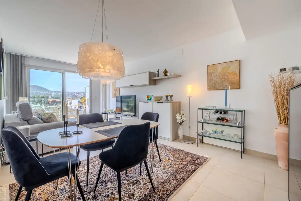 Esszimmer von Dachboden zum Verkauf in Dénia mit Klimaanlage, Heizung und Terrasse