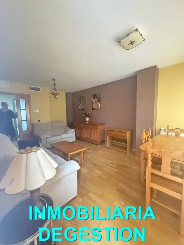 Piso en venta en Linares, Jaén