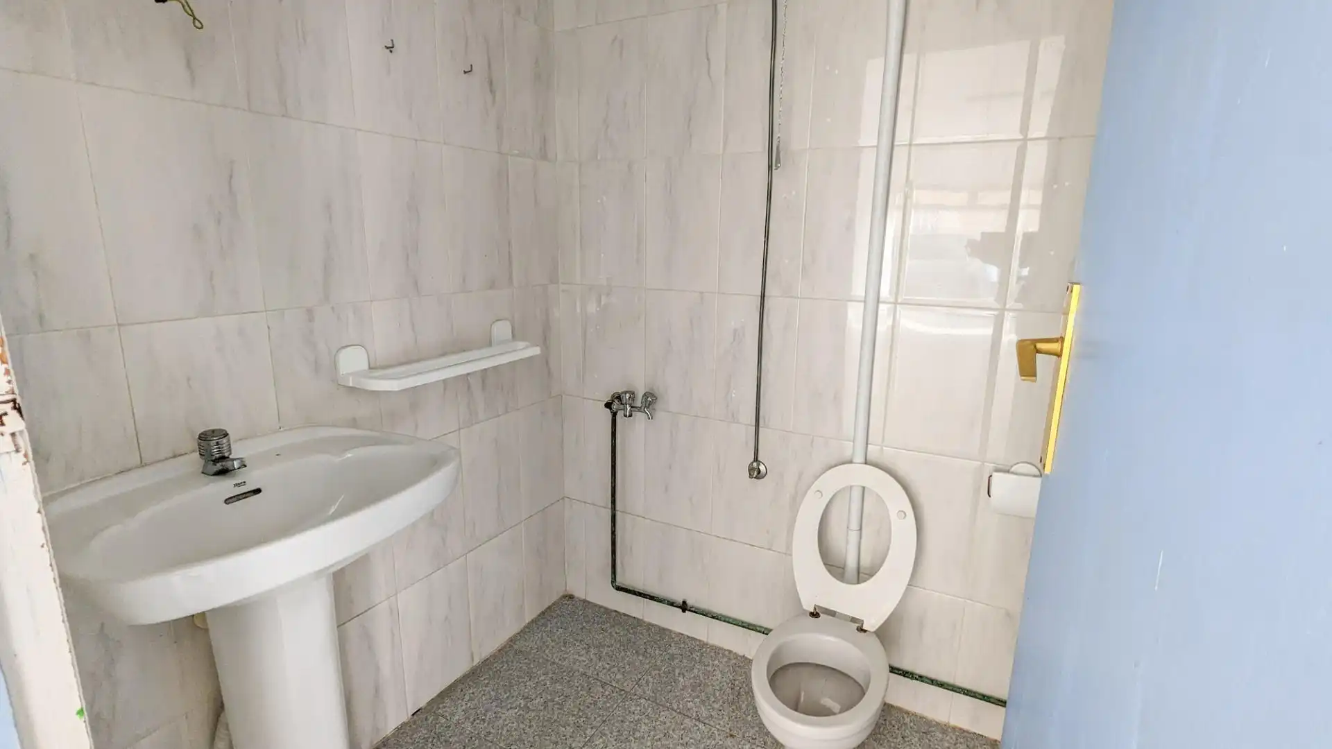 Baño de Local de alquiler en San Pedro del Pinatar