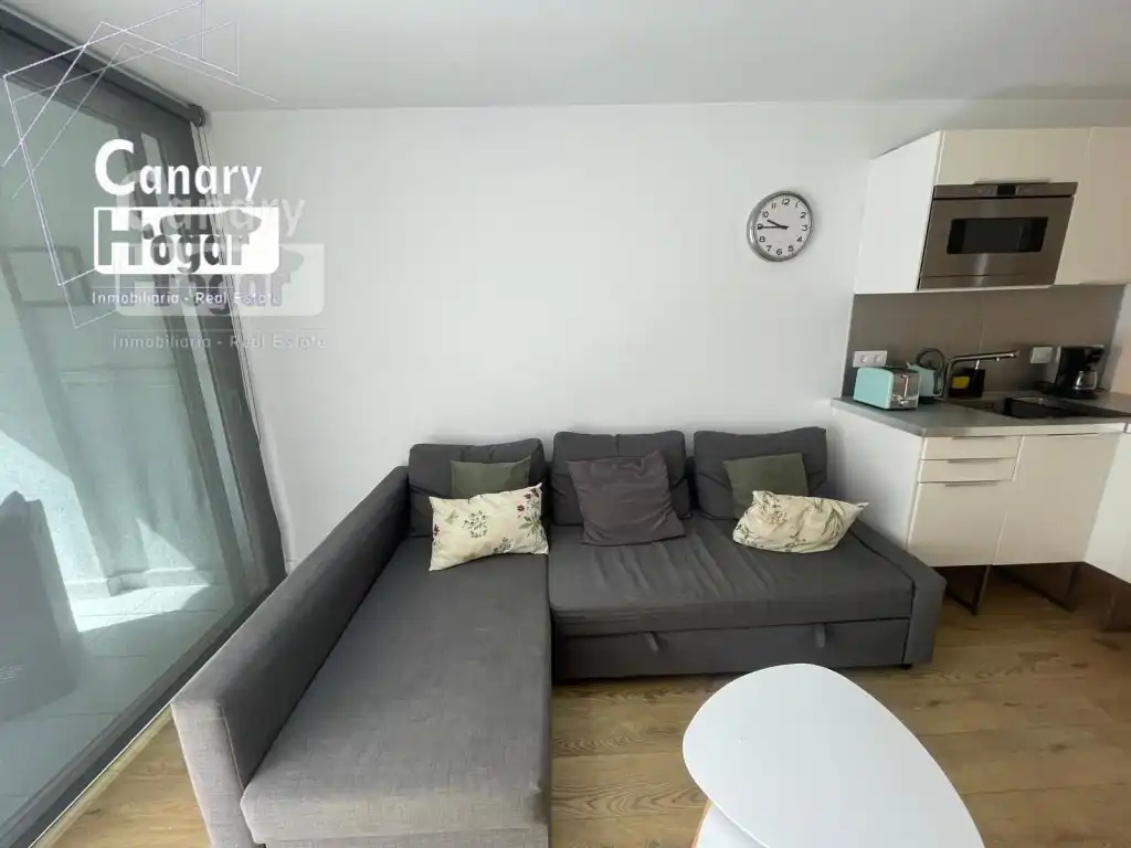 Sala de estar de Estudio en venta en Adeje con Aire acondicionado, Calefacción y Piscina comunitaria