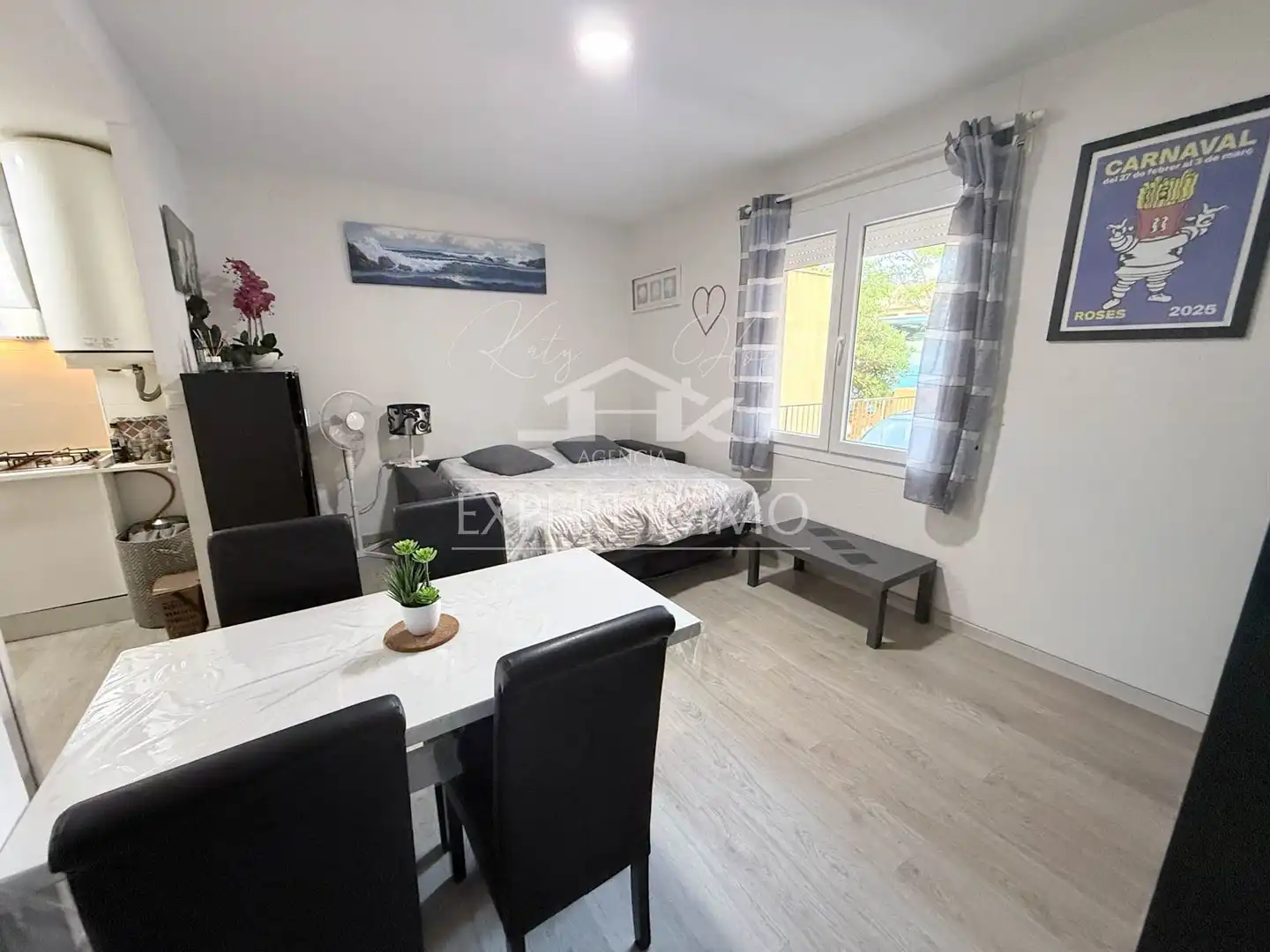 Habitación de Apartamento en venta en Roses con Amueblado y Piscina comunitaria