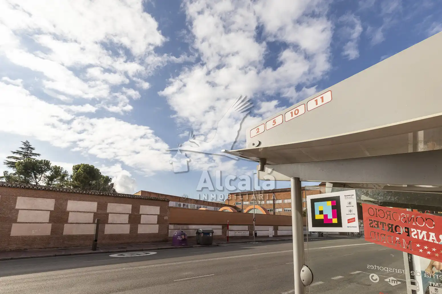 Vista exterior de Local en venta en Alcalá de Henares con Aire acondicionado