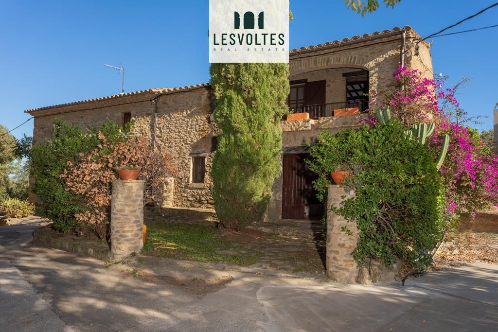 Vista exterior de Casa o xalet en venda en Foixà amb Calefacció, Jardí privat i Terrassa