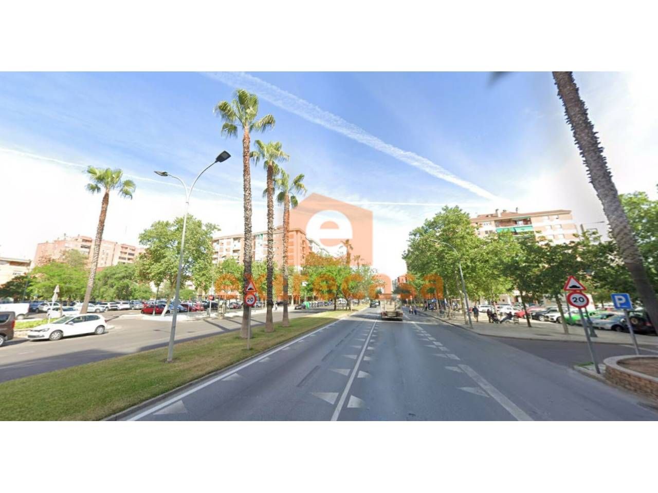 Vista exterior de Local de alquiler en Badajoz Capital