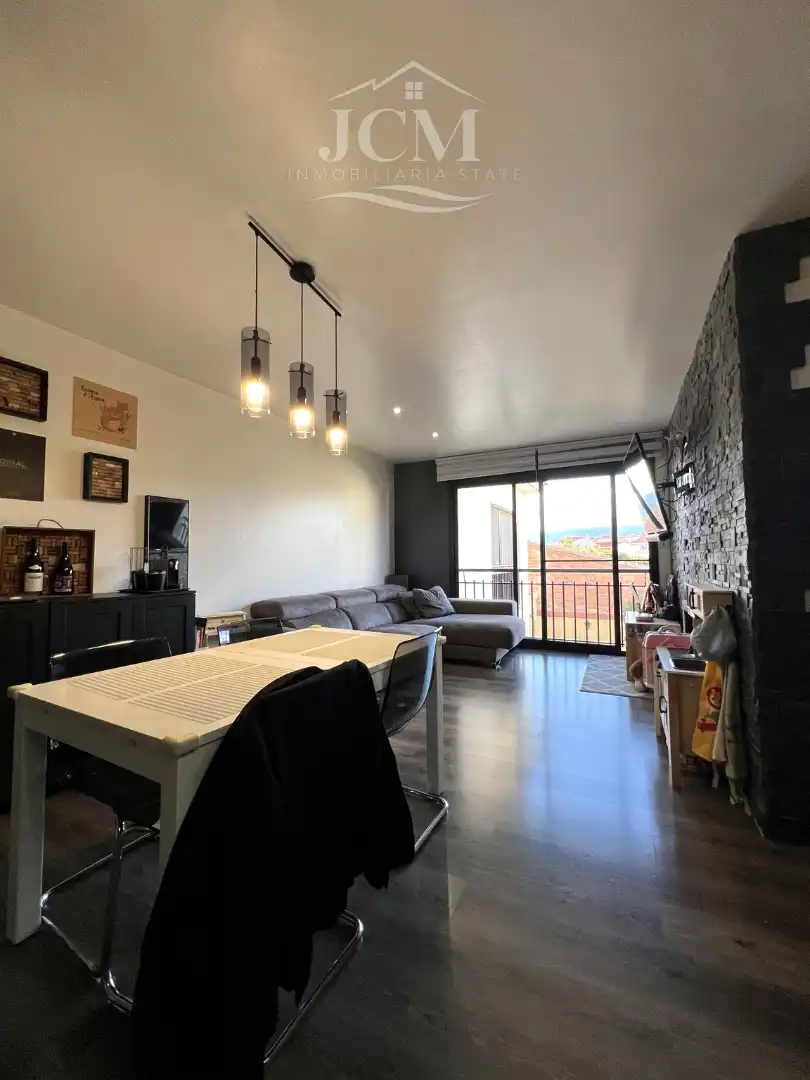 Sala d'estar de Dúplex en venda en Montbrió del Camp amb Aire condicionat, Calefacció i Parquet