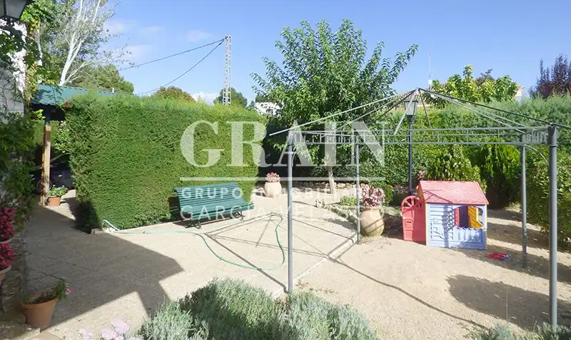 Jardí de Casa o xalet en venda en Albacete amb Calefacció, Jardí privat i Piscina