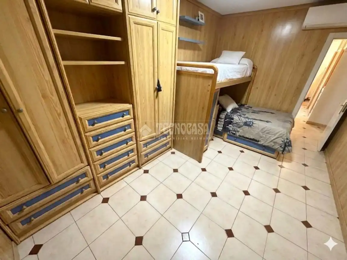 Schlafzimmer von Wohnung zum Verkauf in Madrid mit Klimaanlage und Terrasse