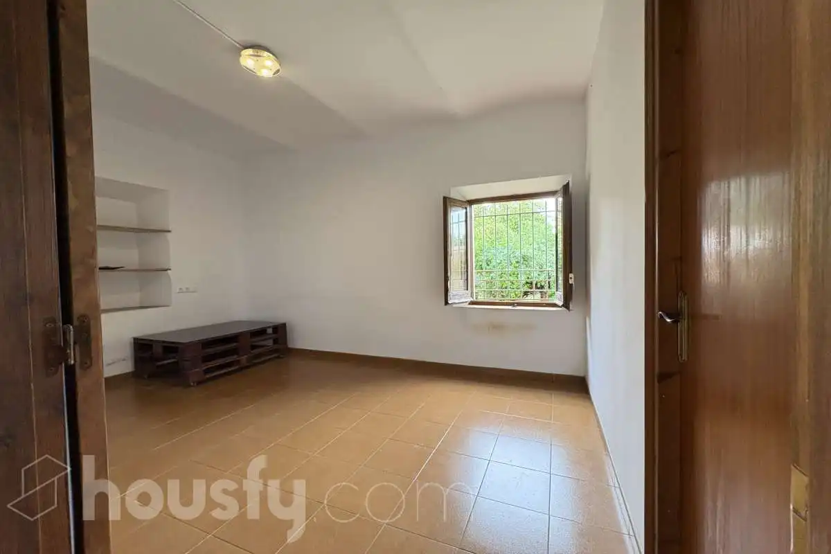 Houses for sale in Avenida Alt emporda, Bàscara