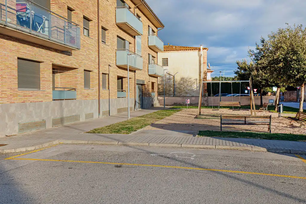 Garaje en venta en Av Alt Empordà, Bàscara