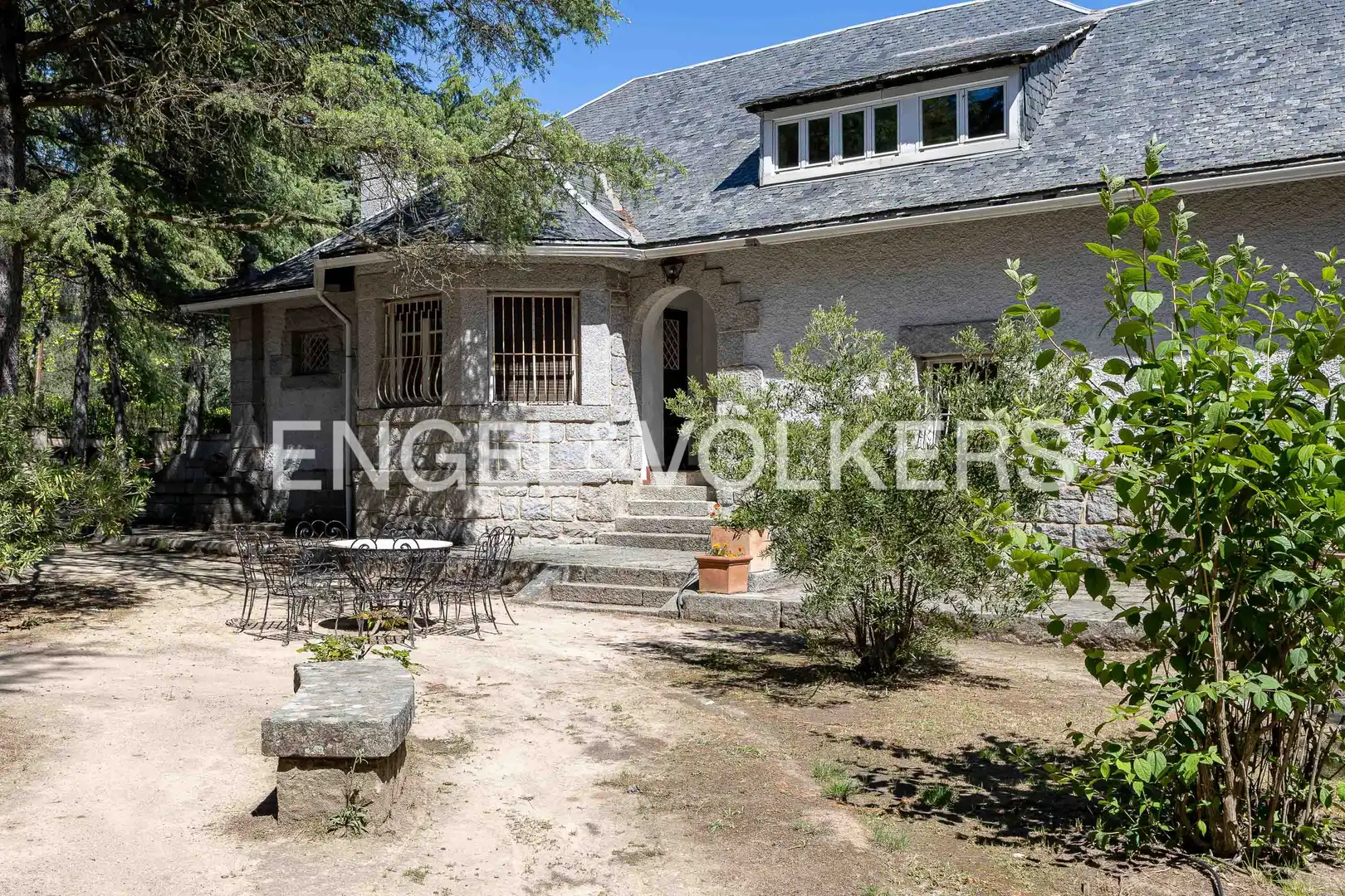 Vista exterior de Casa o chalet en venta en Torrelodones con Calefacción, Jardín privado y Terraza