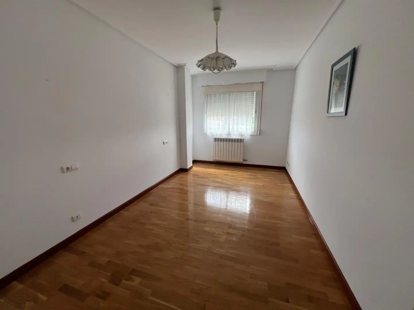 Sala de estar de Piso en venta en  Logroño con Calefacción, Parquet y Terraza