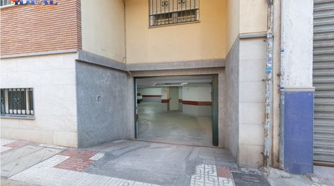Plaza de garaje amplia en Maracena, con fácil acceso y junto al Metro