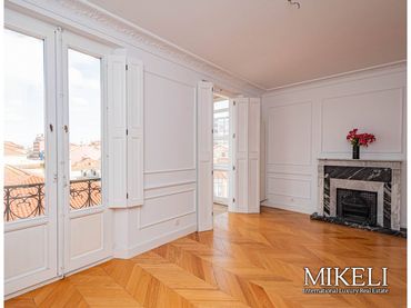 Flat with balcony for sale in Calle Isabel ´La Católica´