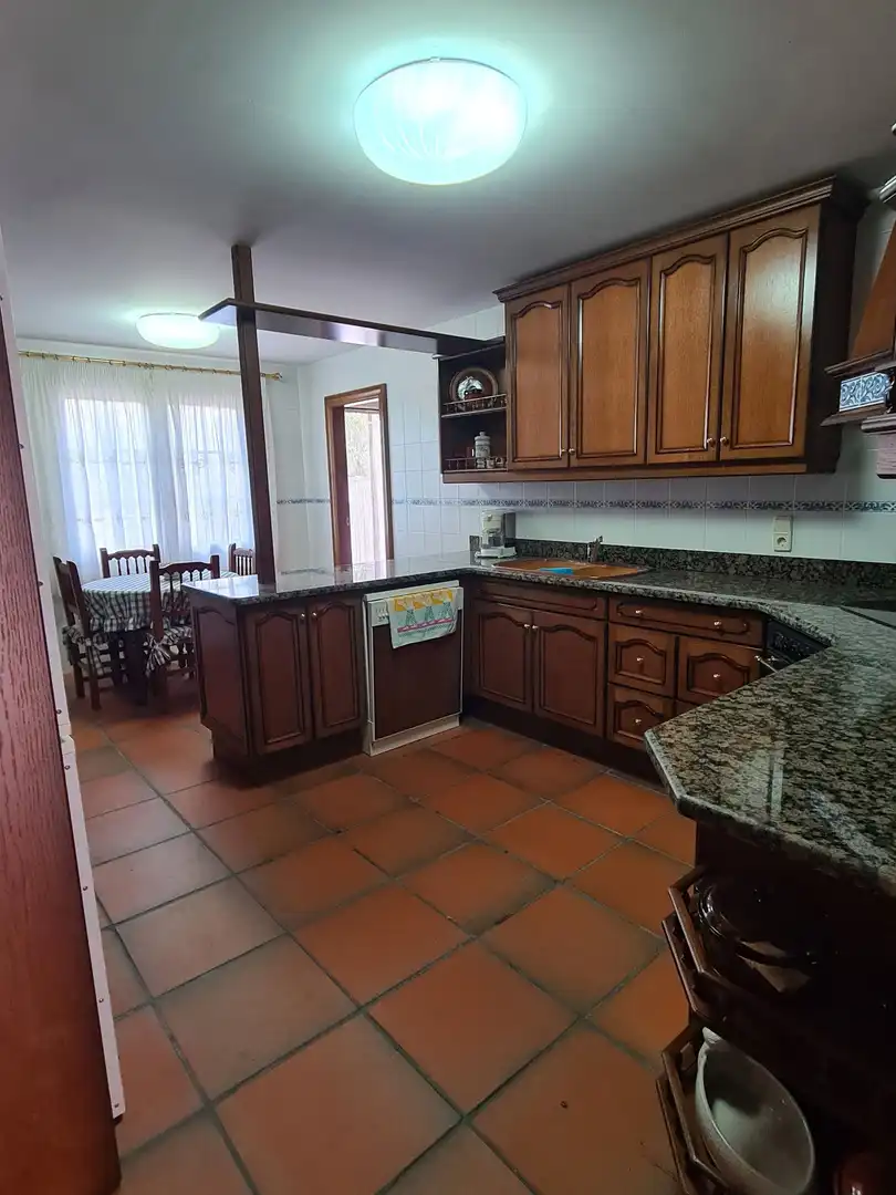 Cuina de Casa o xalet en venda en Rossell amb Calefacció, Jardí privat i Parquet