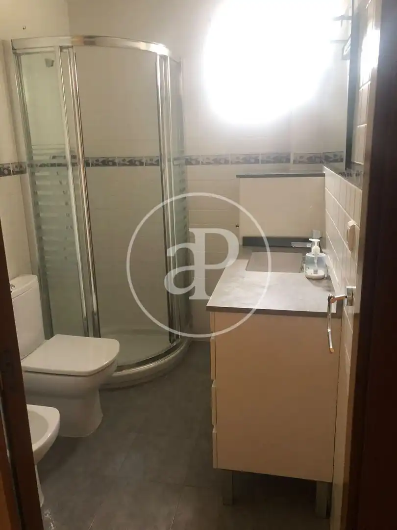 Bathroom of Flat for rent in Elche / Elx  with Air Conditioner and Furnished