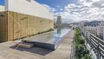 Piscina de Apartament en venda en  Barcelona Capital amb Aire condicionat, Calefacció i Terrassa