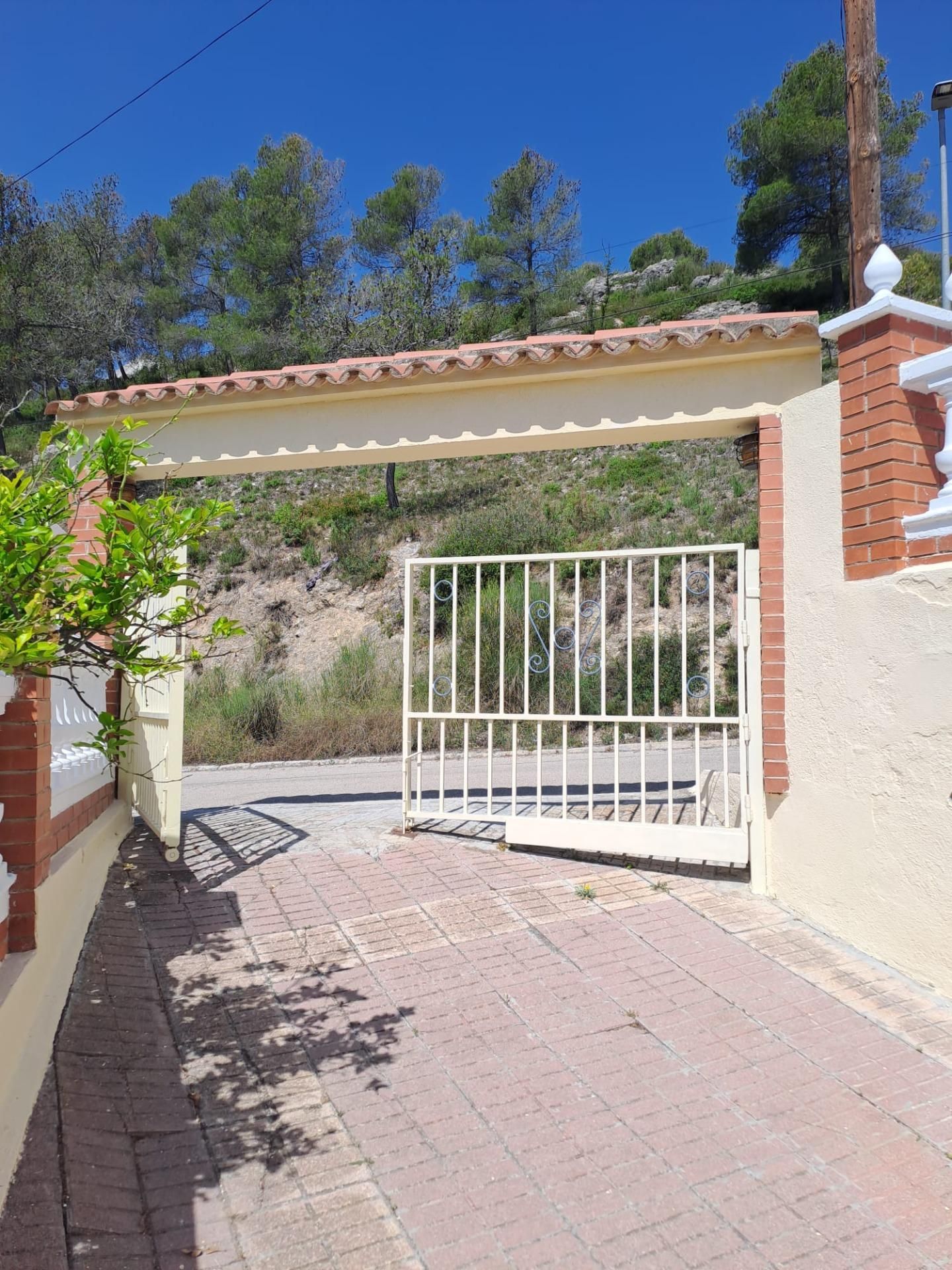 Vista exterior de Casa o xalet en venda en Font-rubí amb Calefacció, Jardí privat i Piscina