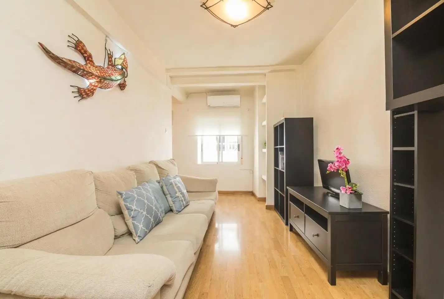 Flat for rent in El Raval - Portes Encarnades