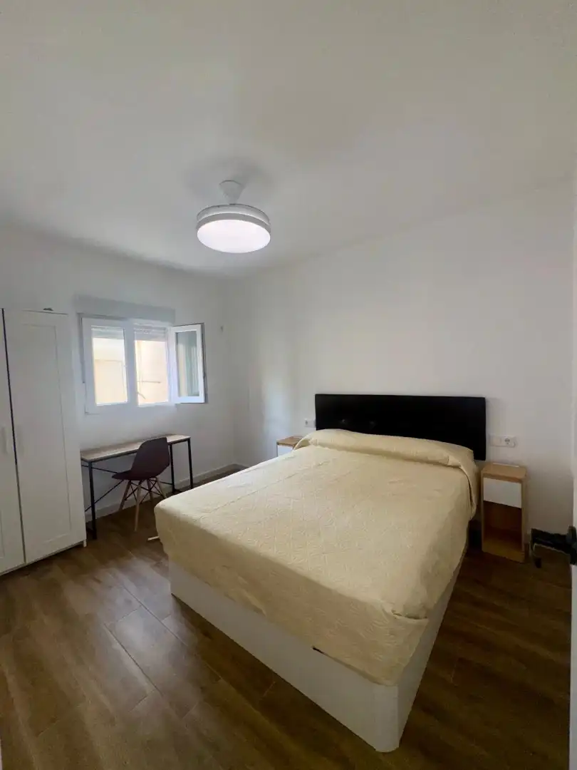 Habitación de Piso para compartir en Puerto Real con Parquet, Amueblado y Horno