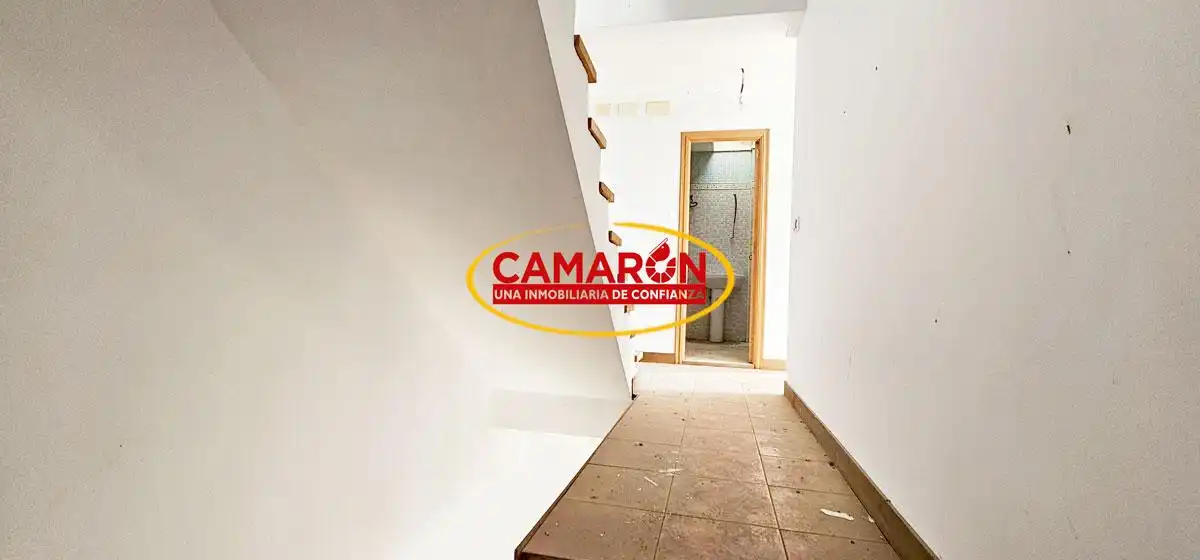 Casa adosada en venda en Coria del Río amb Terrassa