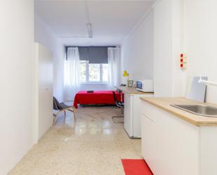 Bedroom of Apartment to share in  Barcelona Capital  with Air Conditioner