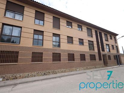 Exterior view of Flat for sale in Camarena  with Air Conditioner, Heating and Private garden