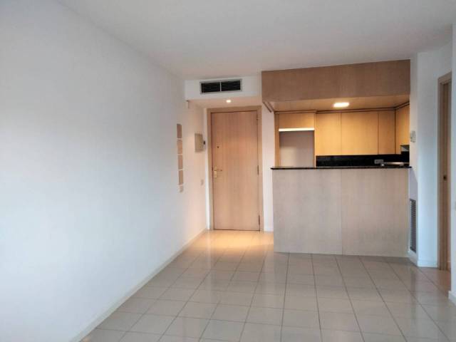 Piso en Venta en Calle La Cala en Hostafrancs